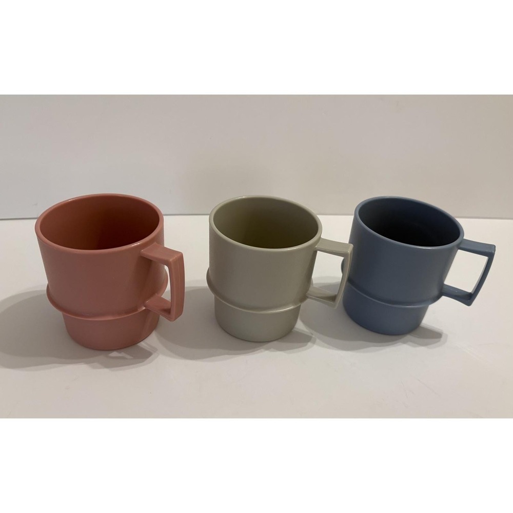 Tupperware Vintage Stacking Mugs Set of 3 Multi color Plastic 1312 Made in USA